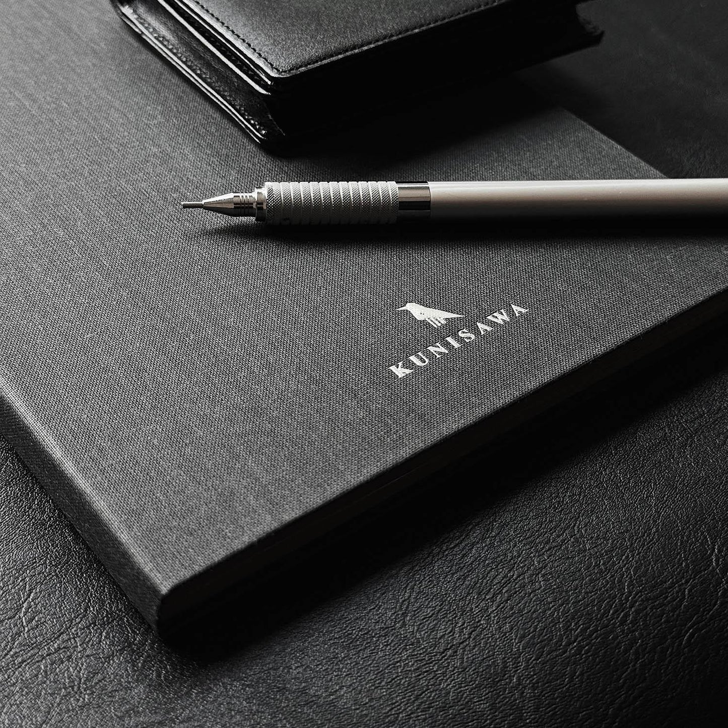 FINDEN SIE EDGE NOTEBOOK SUMI