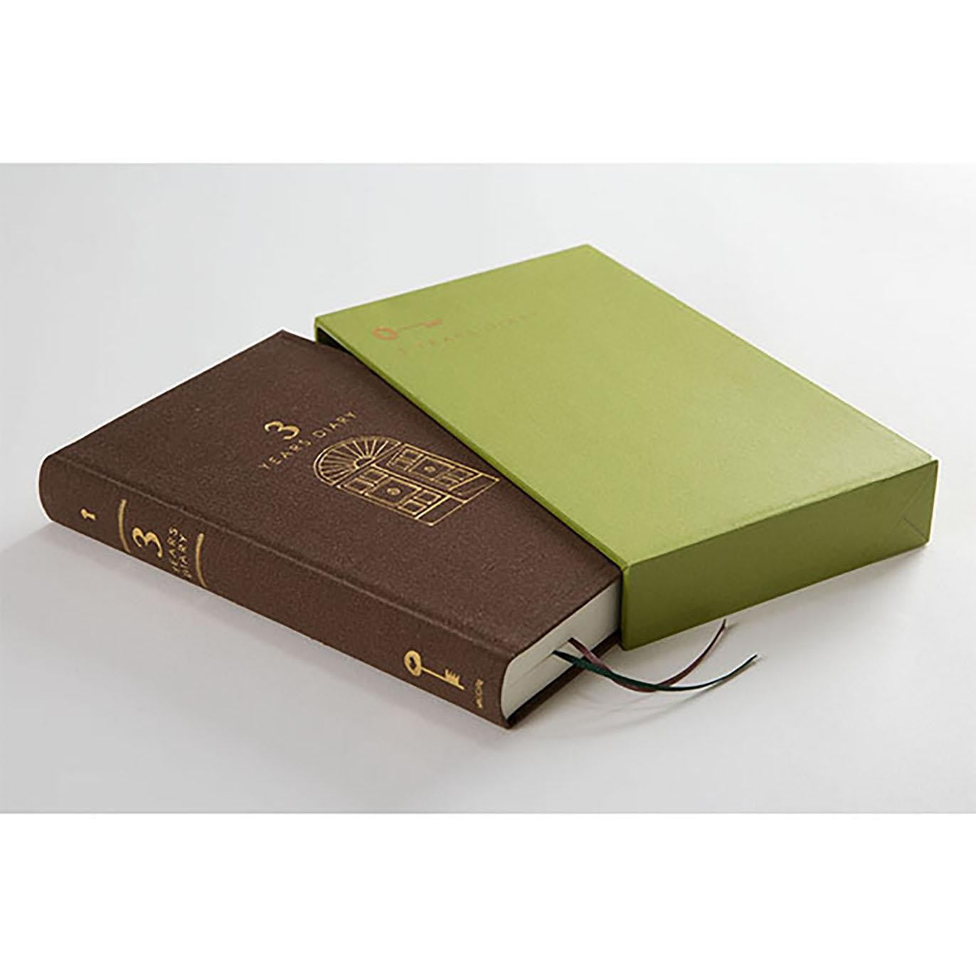 Diary 3 years Gate Brown