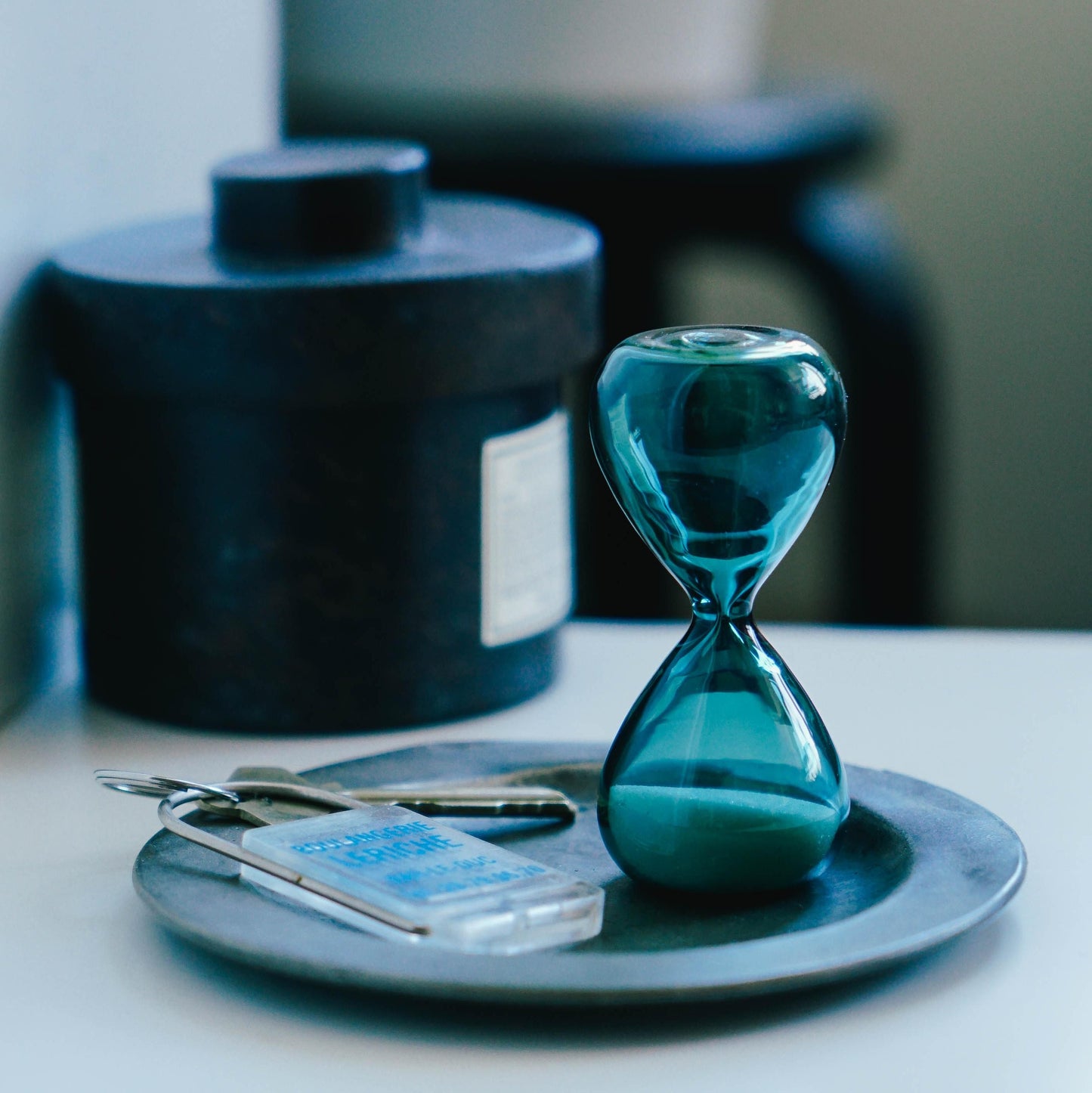 Hourglass S Turquoise Blue