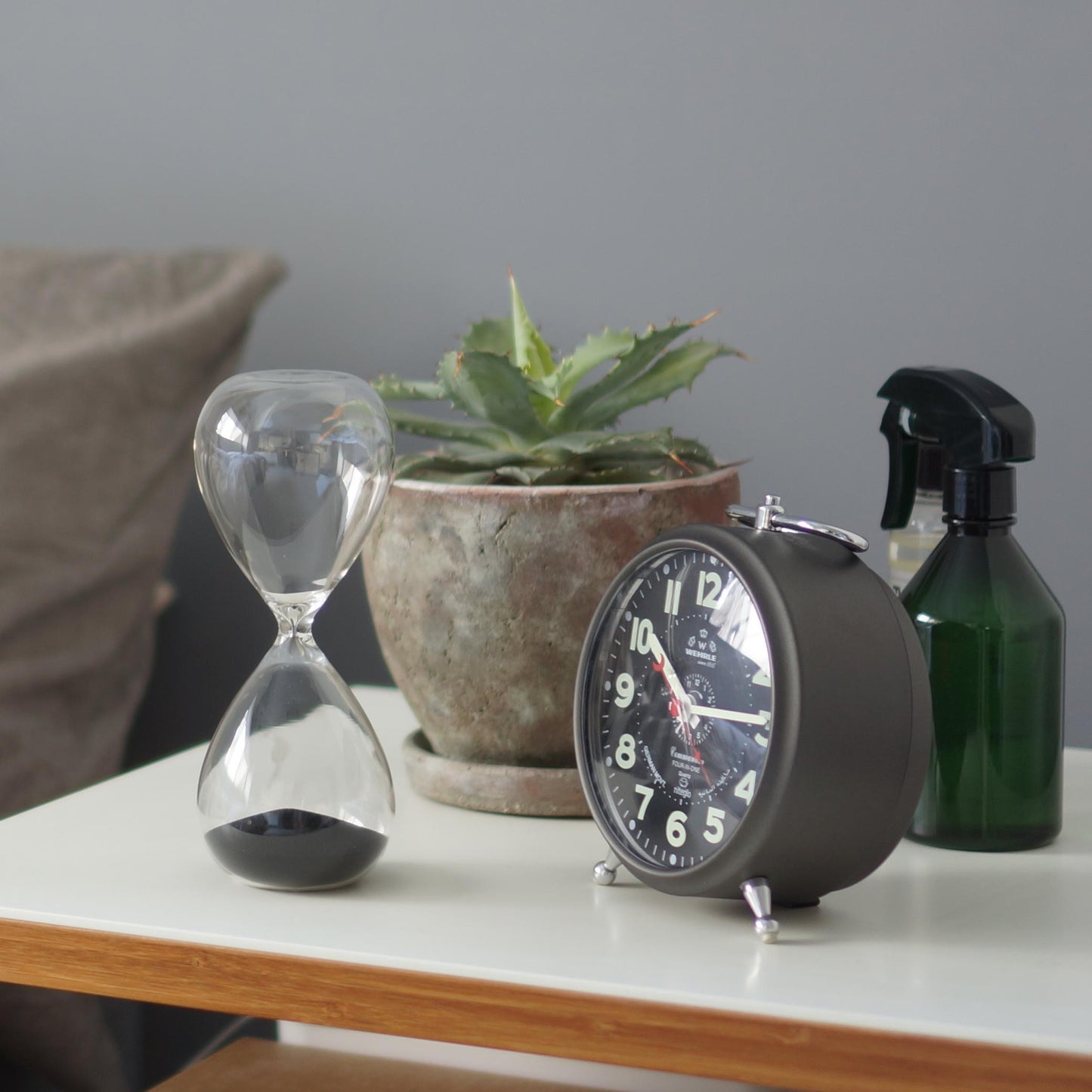 Hourglass L-Slim Clear