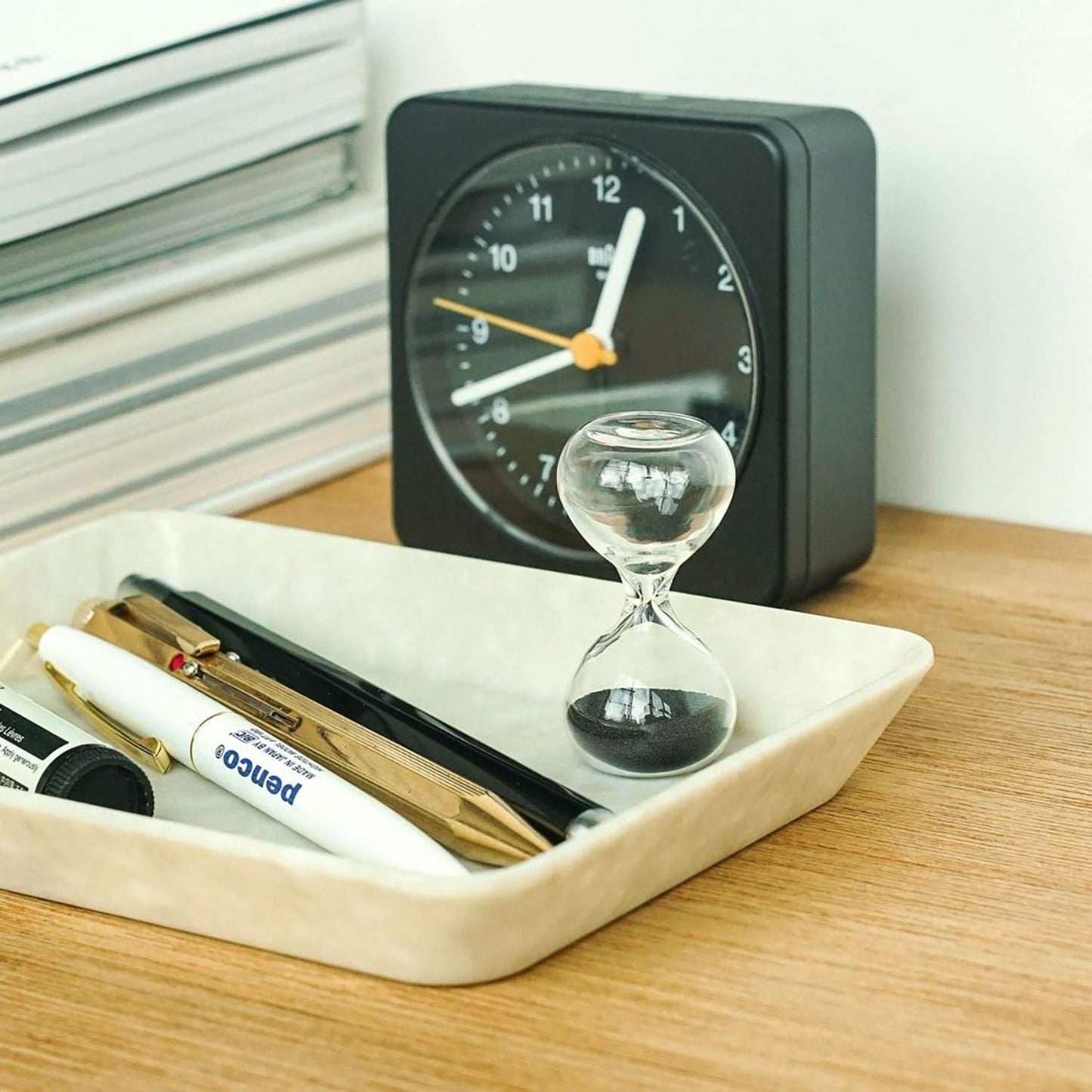 Hourglass Miniature Black