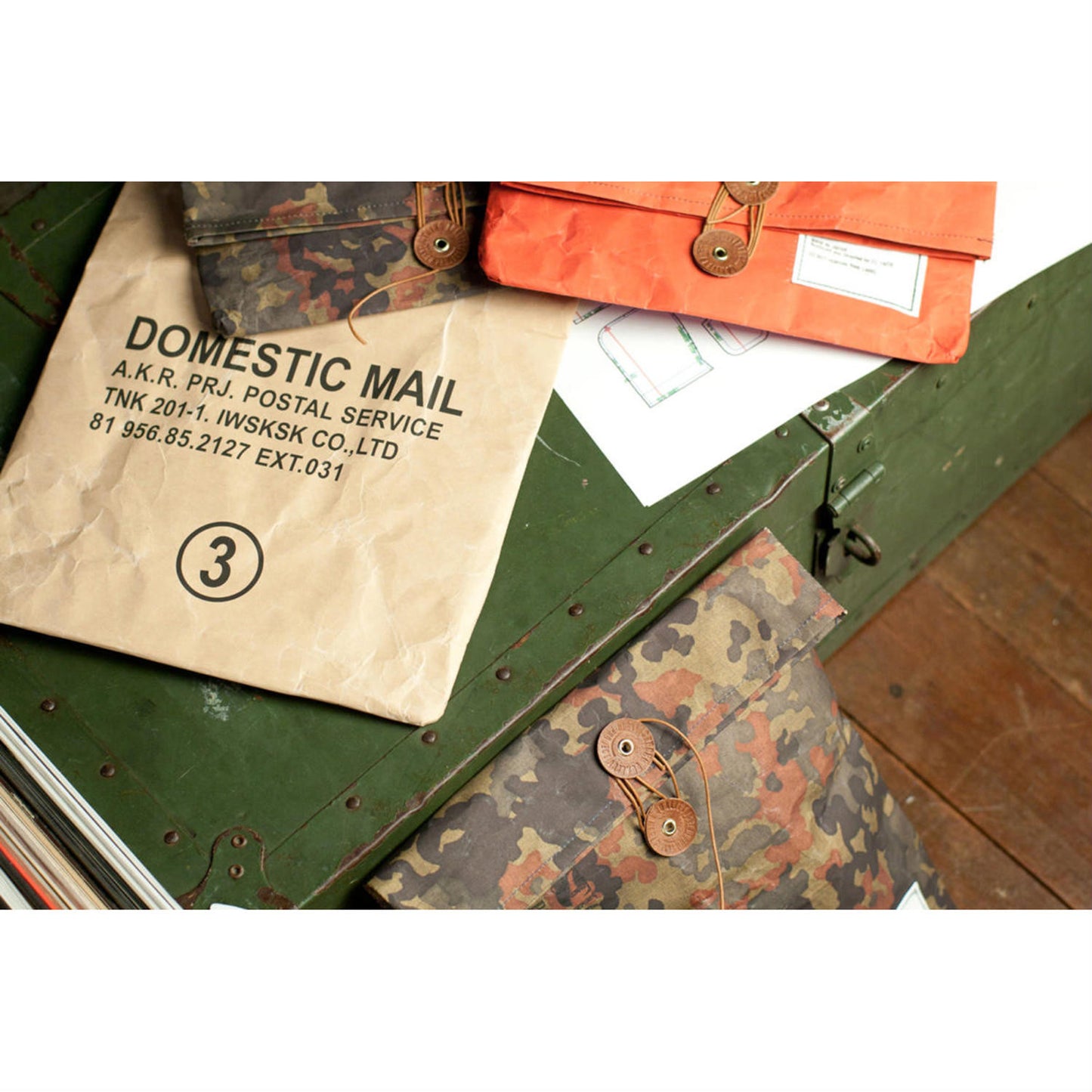 DOMESTIC MAIL 3 - FIGHTER CAMO
