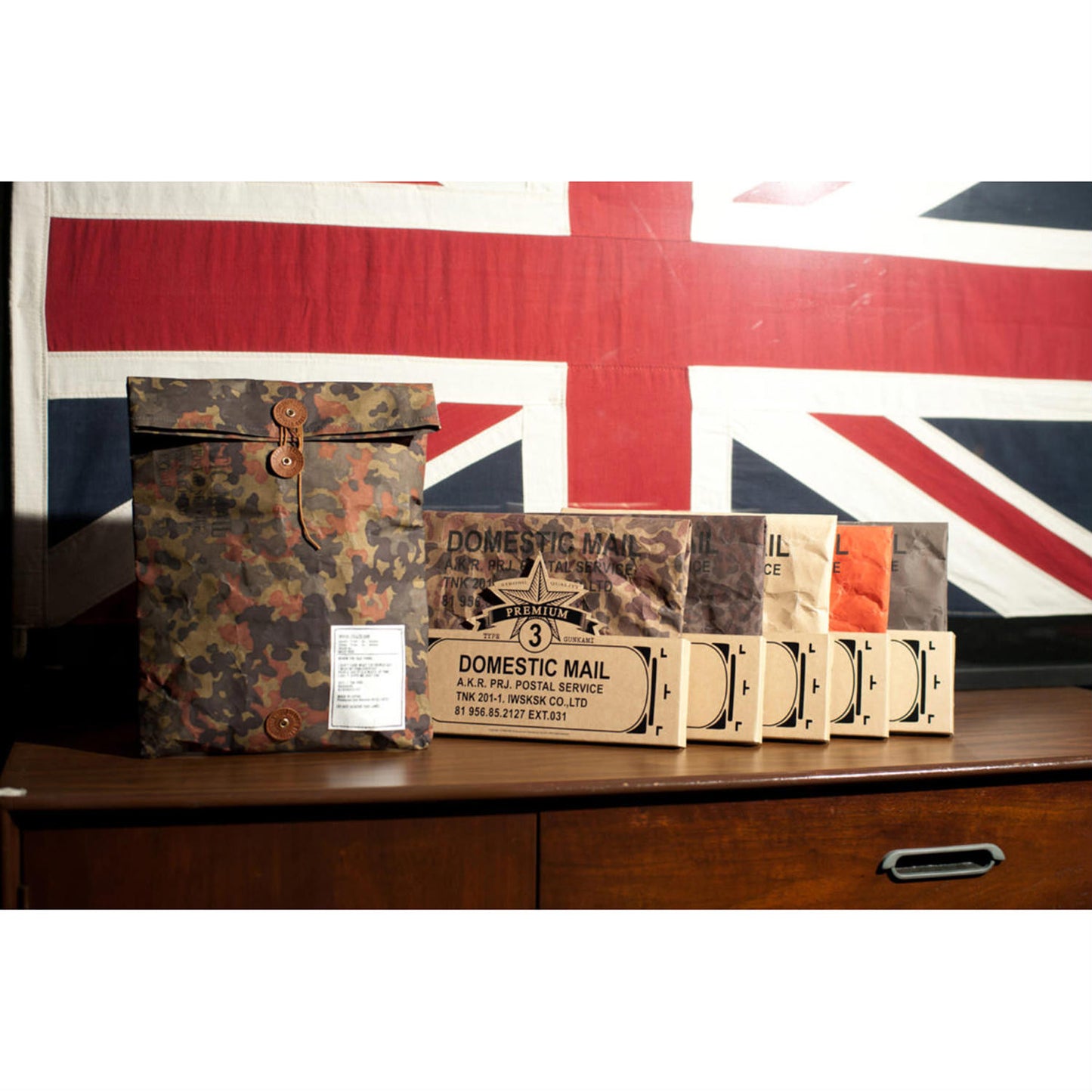 DOMESTIC MAIL 3 - HUNTER CAMO