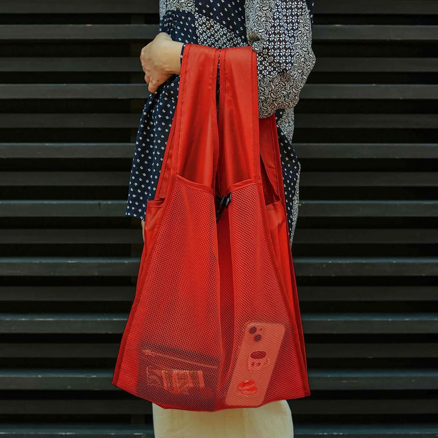 Shopper M Red