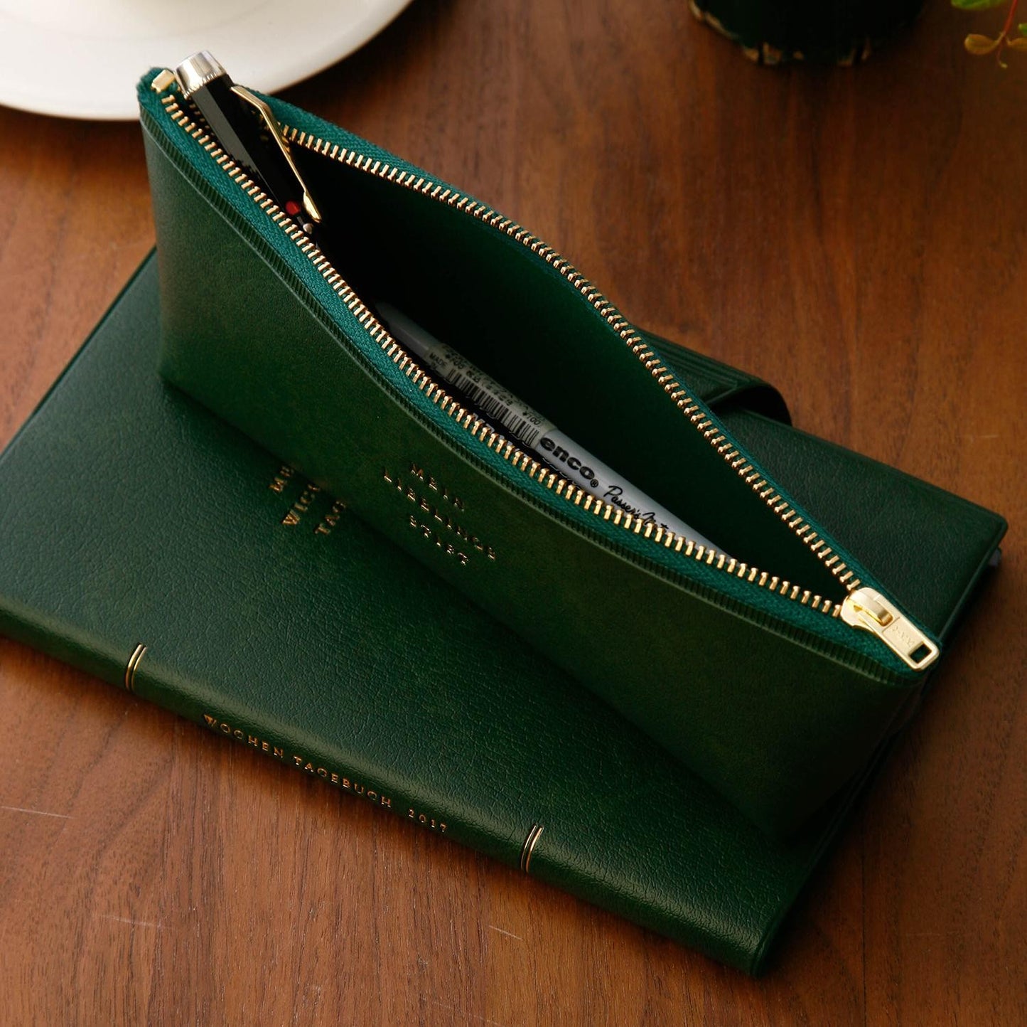 Fastener Pen Case Green