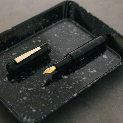 Marbled Fountain Pen Attaché Black