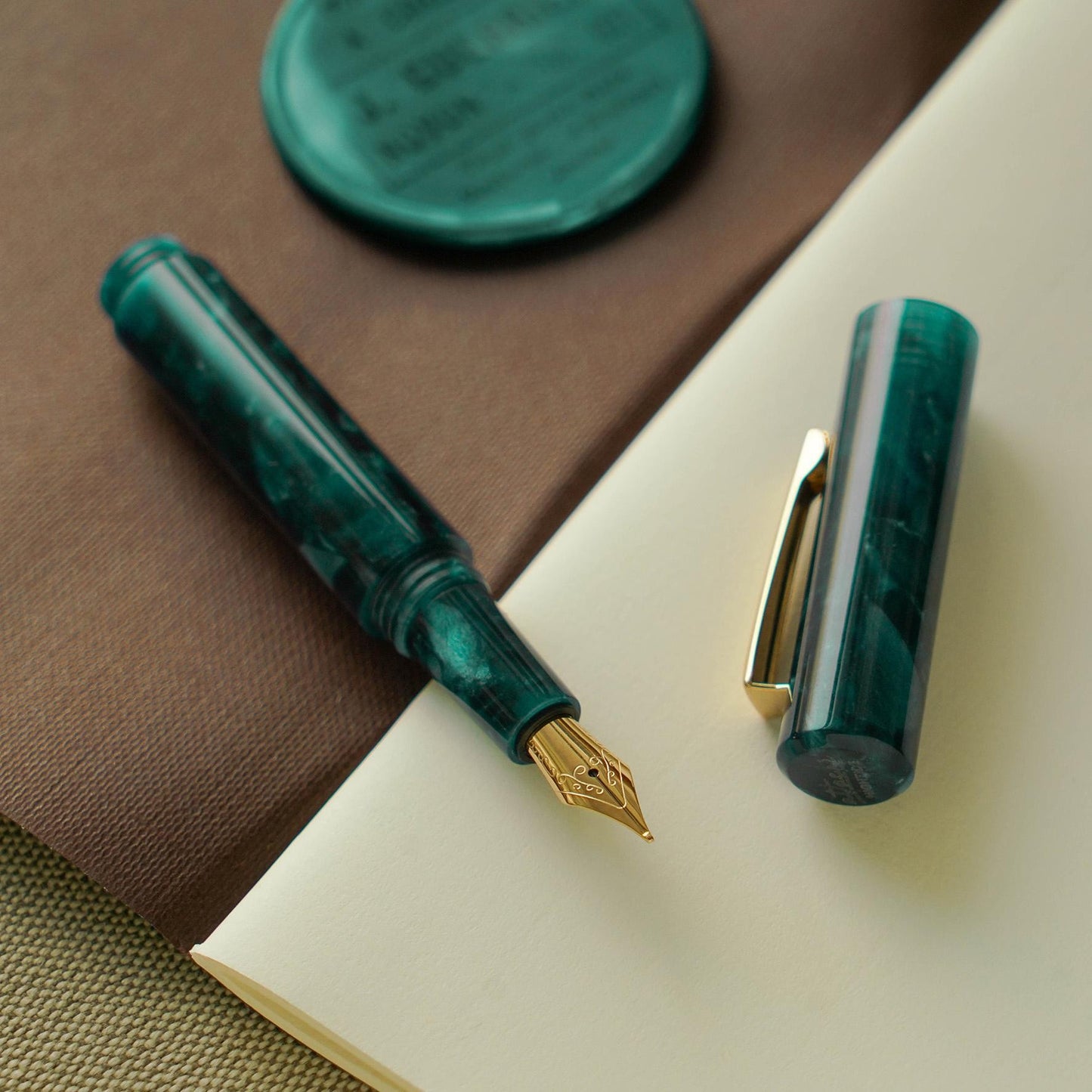 Marbled Fountain Pen Attaché Green