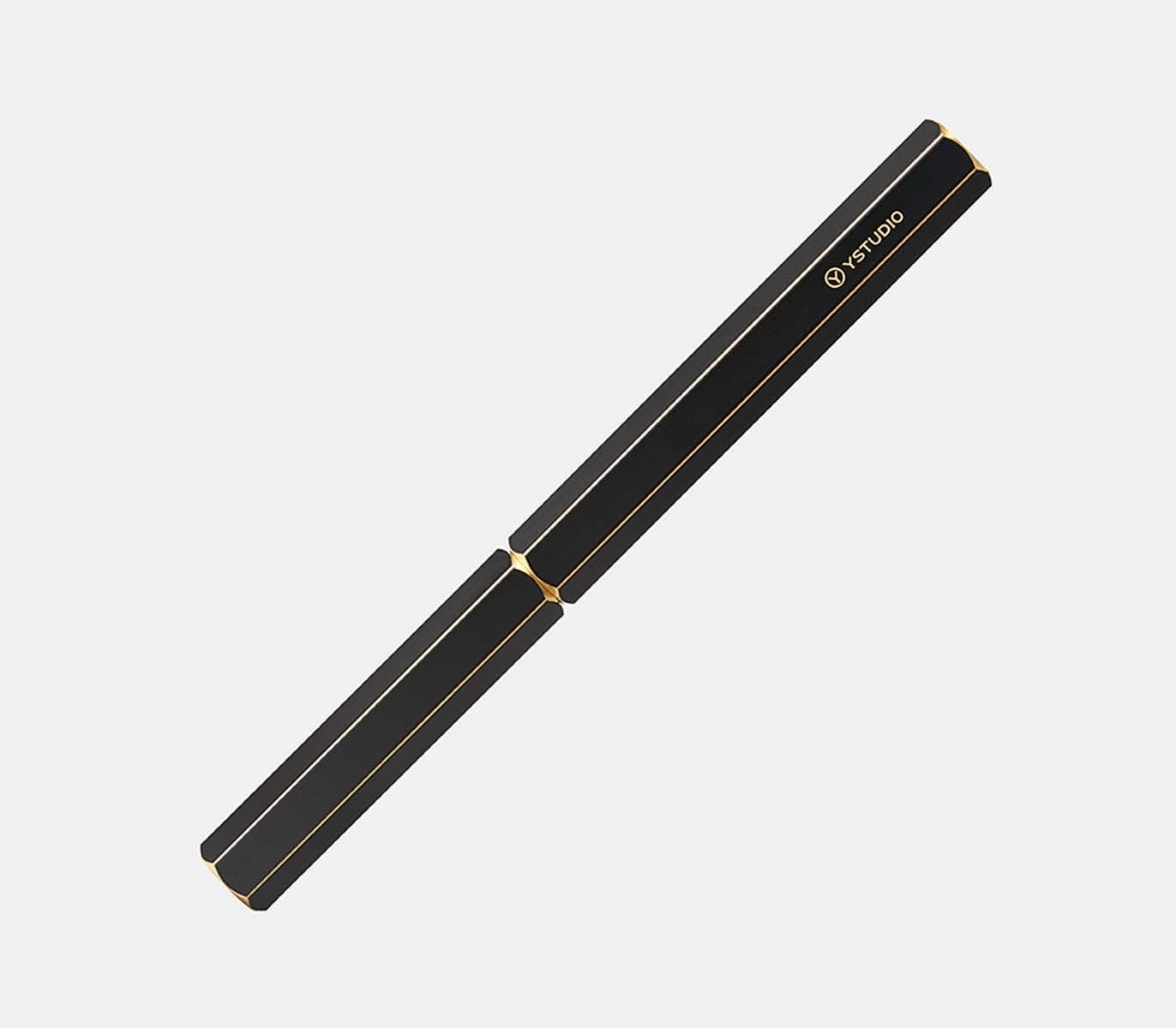 Classic Revolve - Fountain Pen (Black - M nib)
