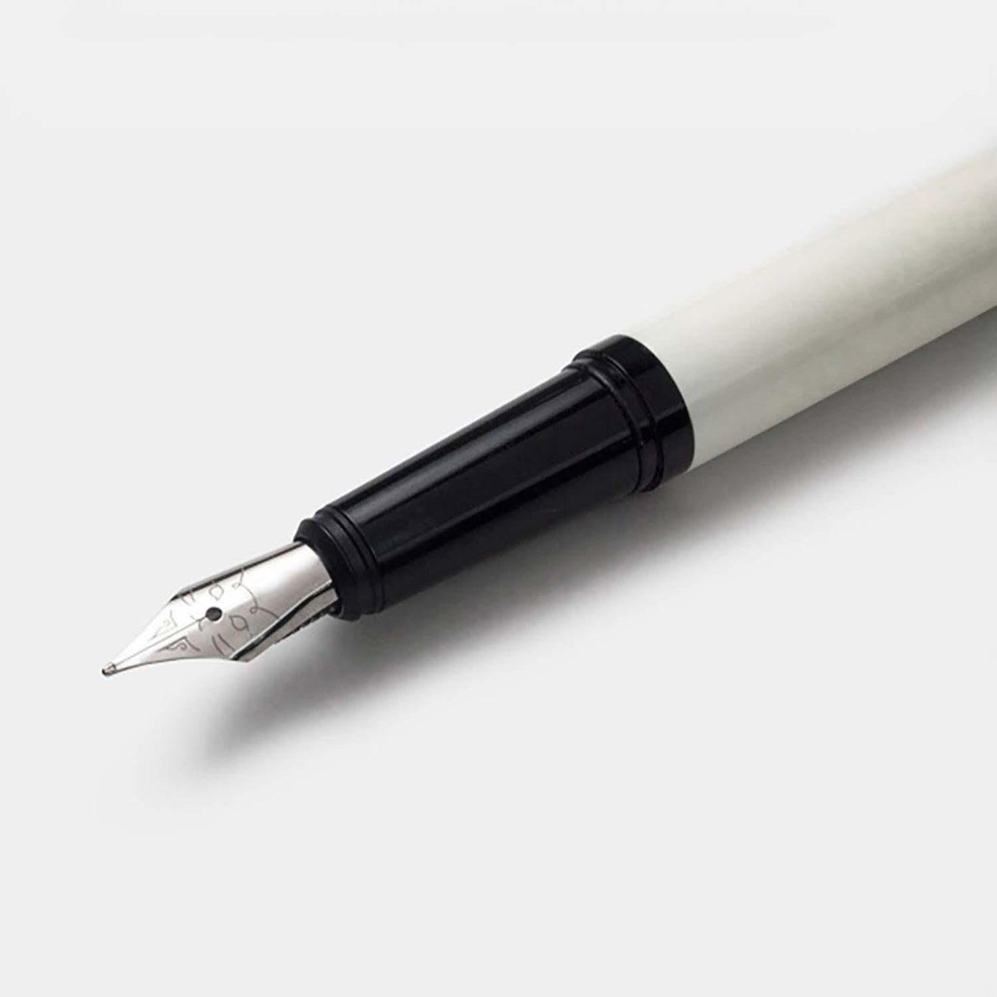 Fountain Pen - Le Chat White